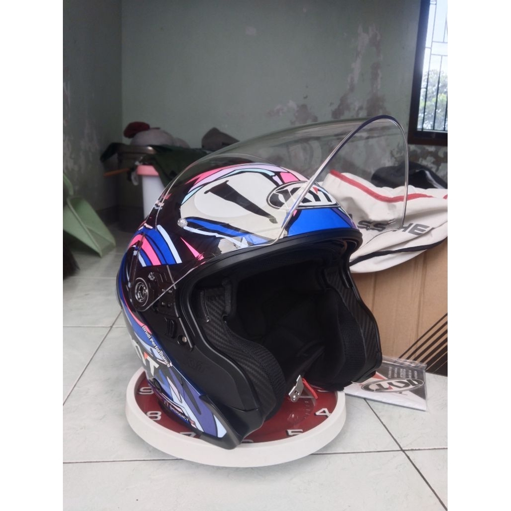 KYT TTR- JET SPESIAL EDITION BASTIANINI