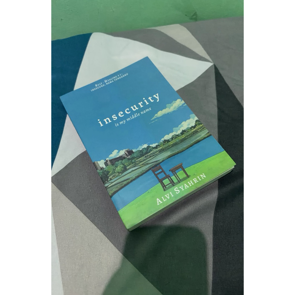 Preloved buku bekas Insecurity is my middle name