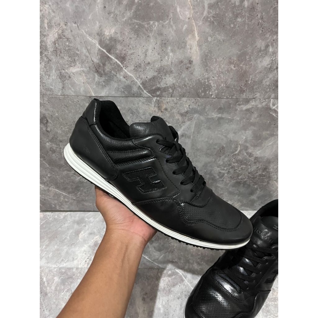 Sepatu HOGAN ORI Sneakers Sport Casual bekas second preloved