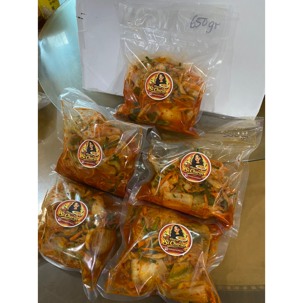 SEALED PACK KIMCHI SAWI PUTIH fresh kimchi sawi putih lobak gochugaru bubuk cabe korea kimchi kemasa
