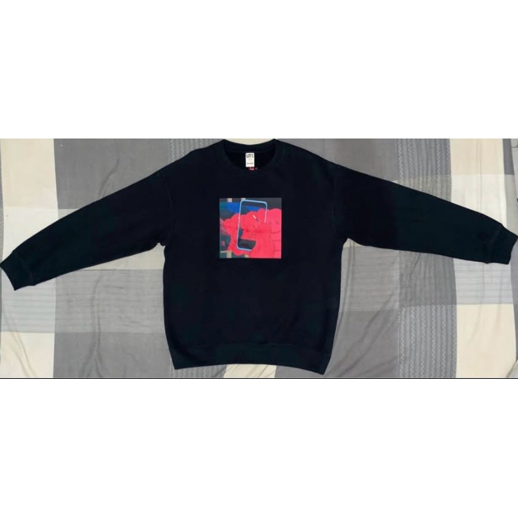 Sweater Uniqlo X KAWS X WARHOL