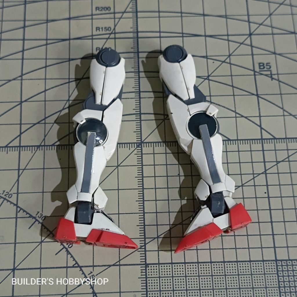 BANDAI HG00 1/100 HG GUNPLA JUNK GUNDAM OO 00 DIVER RAISER SEVEN 7 SWORD/G PART PARTS LEGS UNIT
