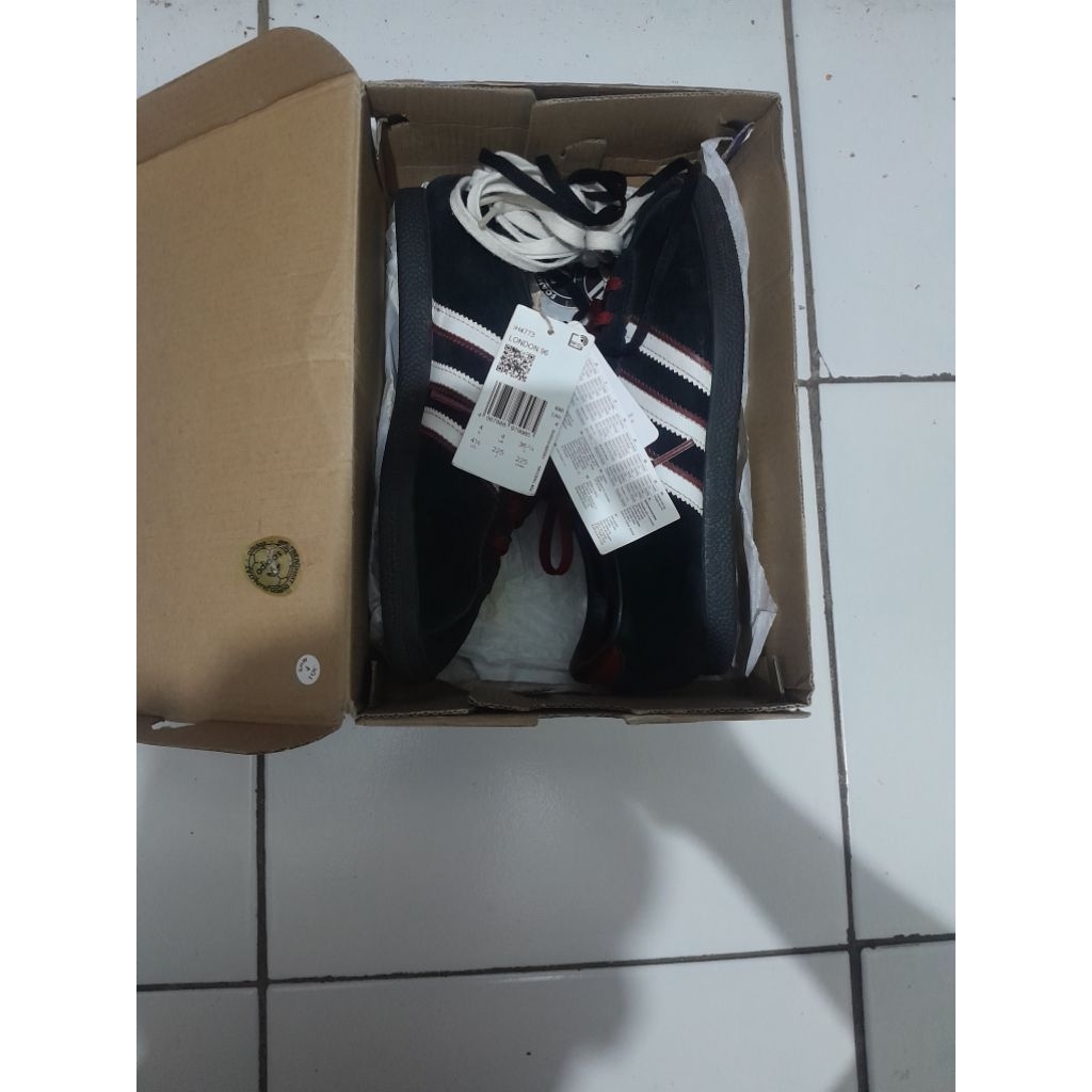 Adidas london 96