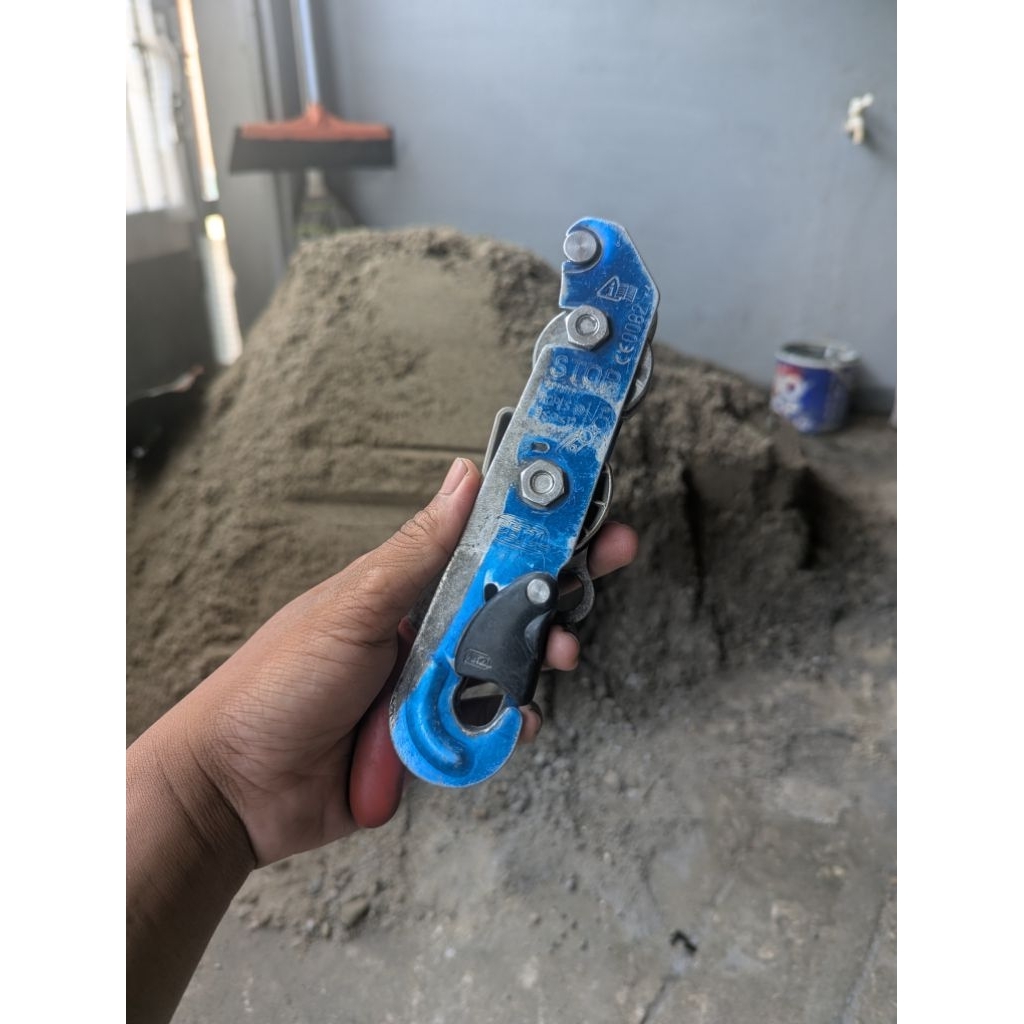 autostop descender petzl