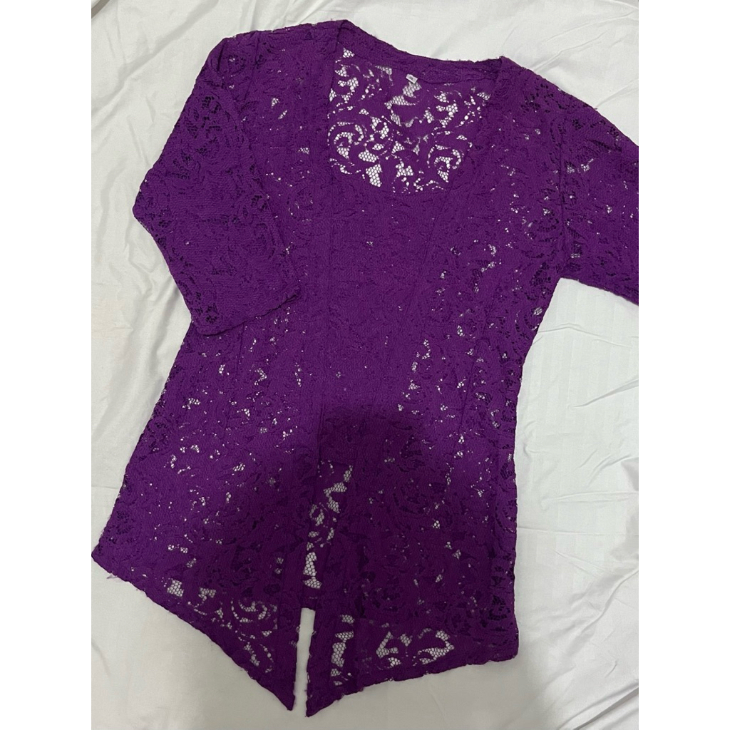 Kebaya Brokat Lengan Pendek