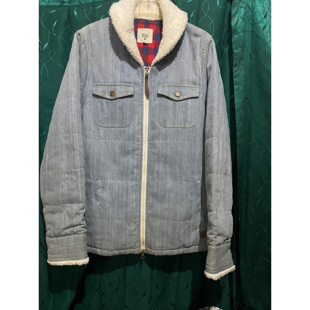 Jaket Sherpa Billabong (Size S)