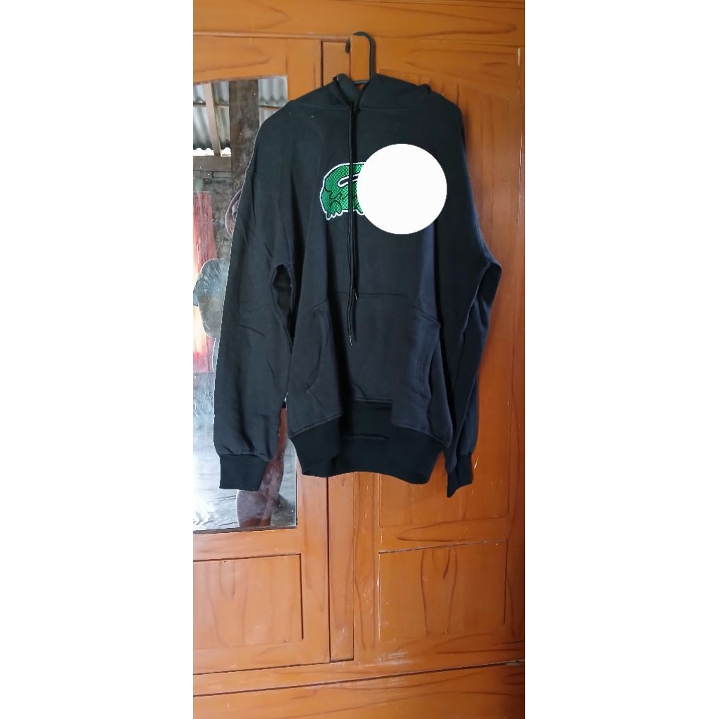 pl hoodie hitam