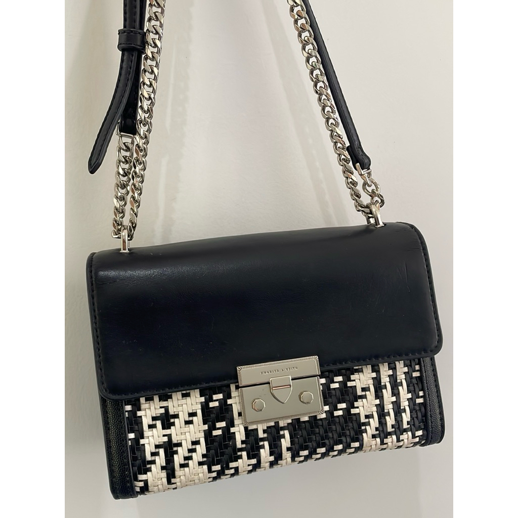 Tas Charles & Keith | Tas Charles and Keith Original Store Slingbag and Handbag