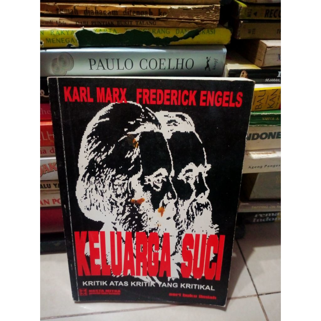 Keluarga Suci - Karl Marx Frederick Engels