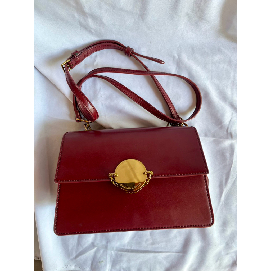 Slingbag Charles & Keith // Preloved Charles and Keith