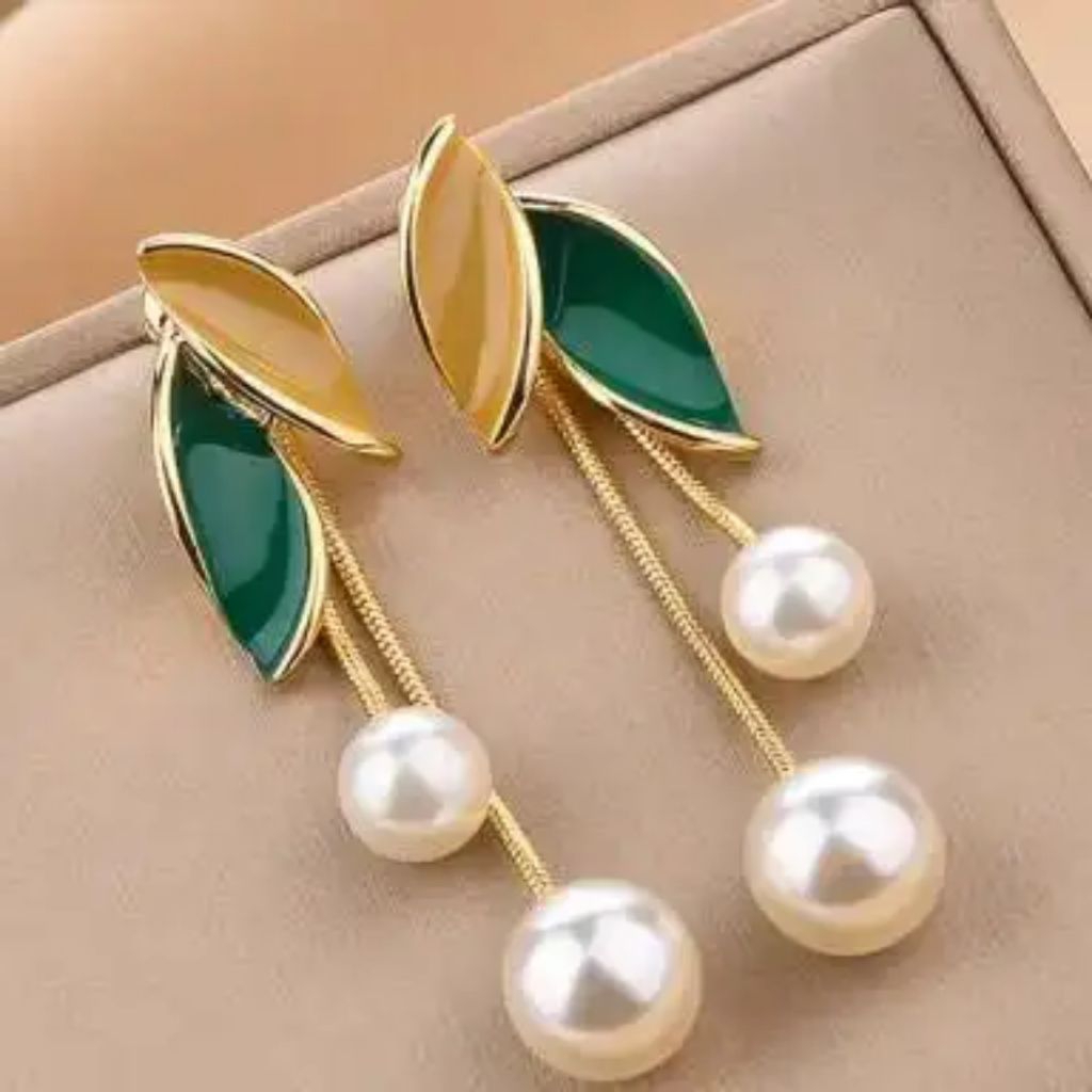 Betterstuff21 - Leaves Pearl Earrings / Ear Stud / Simple Earrings / Anting Mutiara / Anting Simpel 