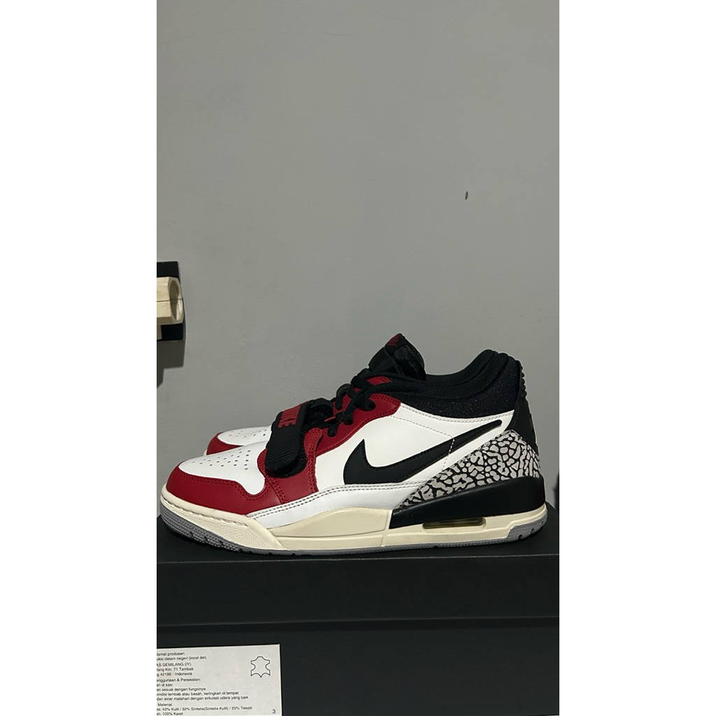 Sepatu Jordan Legacy 312 / low / chicago brand new