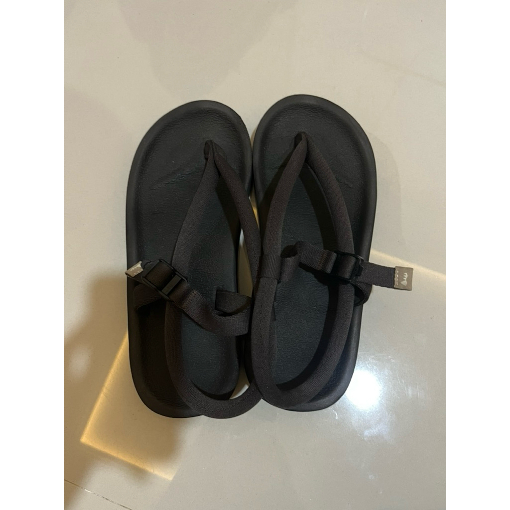 Sandal gahalu size 38