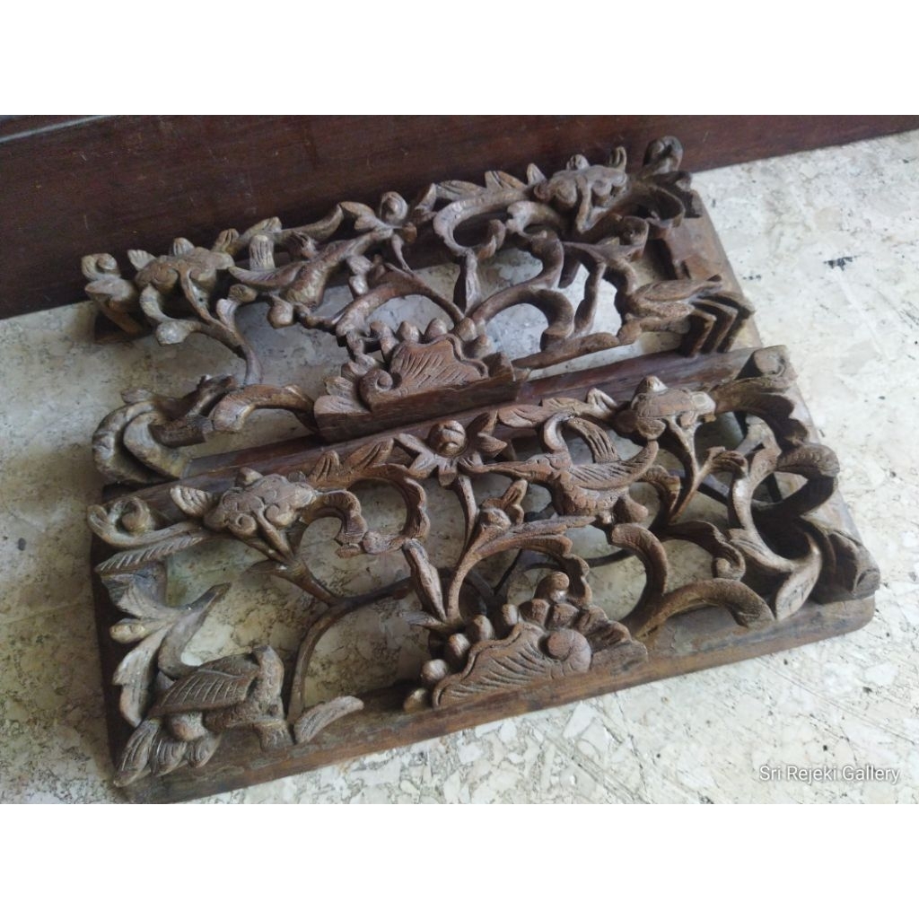 Loster Kayu Ukir Lubang Angin Jadul Vintage