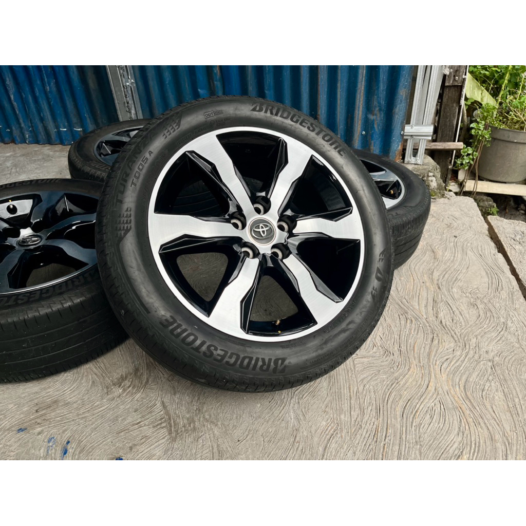 velg ori venturer facelift R17 PCD 5/114 kondisi bekas masih bagus