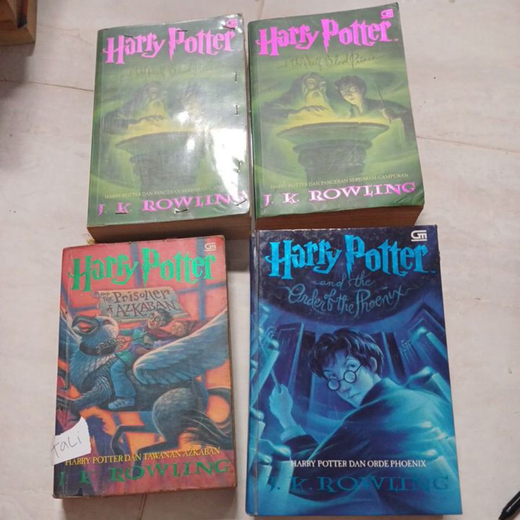 NOVEL HARRY POTTER. JK ROWLING