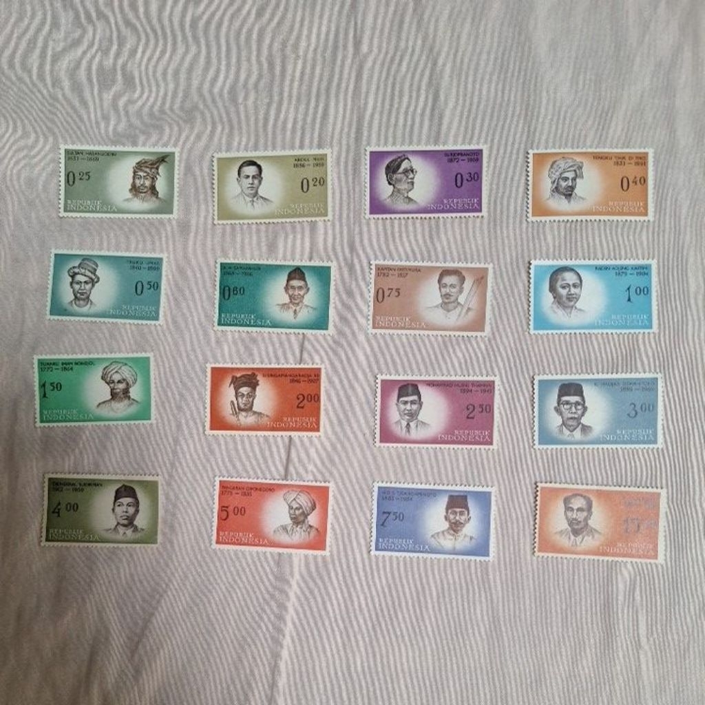 perangko kuno seri pahlawan isi 16 pcs