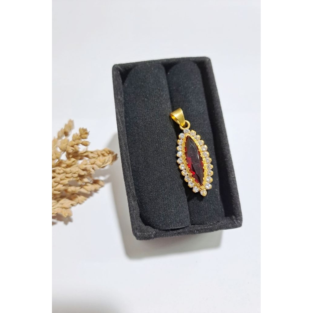 Liontin Kalung Golden Batu Merah