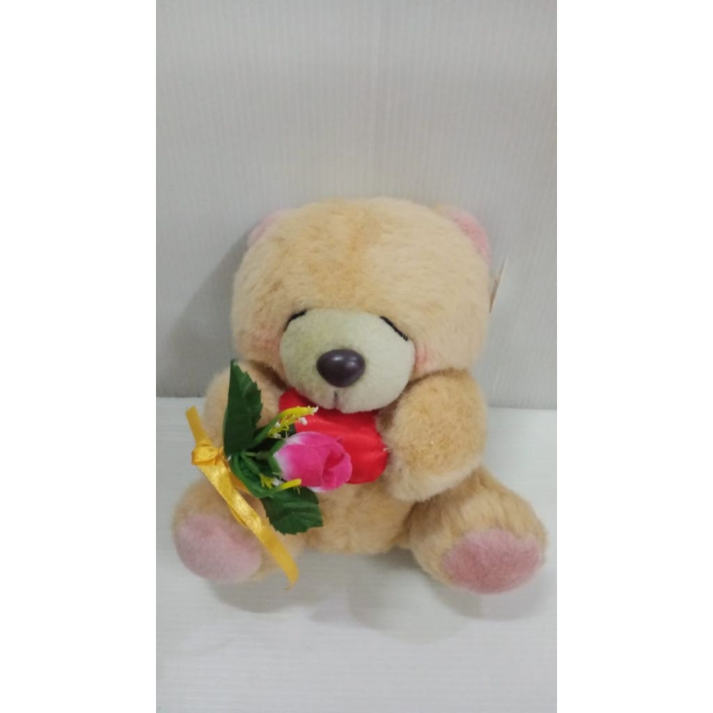 Boneka Beruang Forever Friends Pegang Bunga