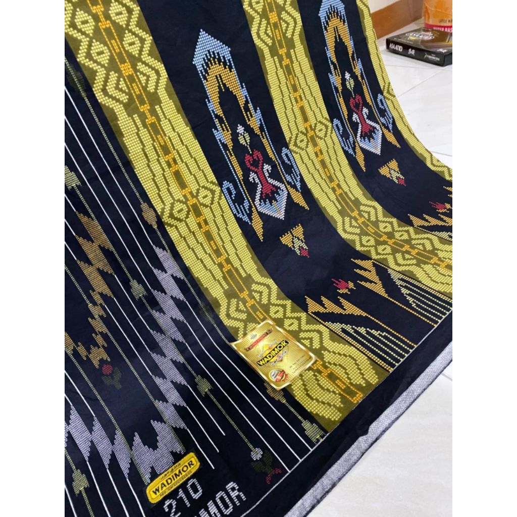 sarung WADIMOR motif bhs sge