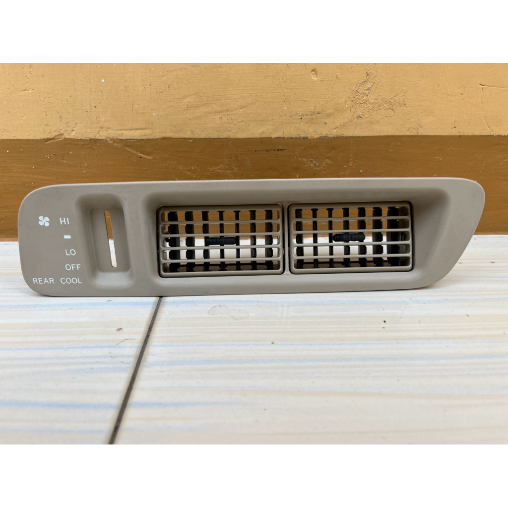 Grill kisi kisi AC belakang Fortuner original