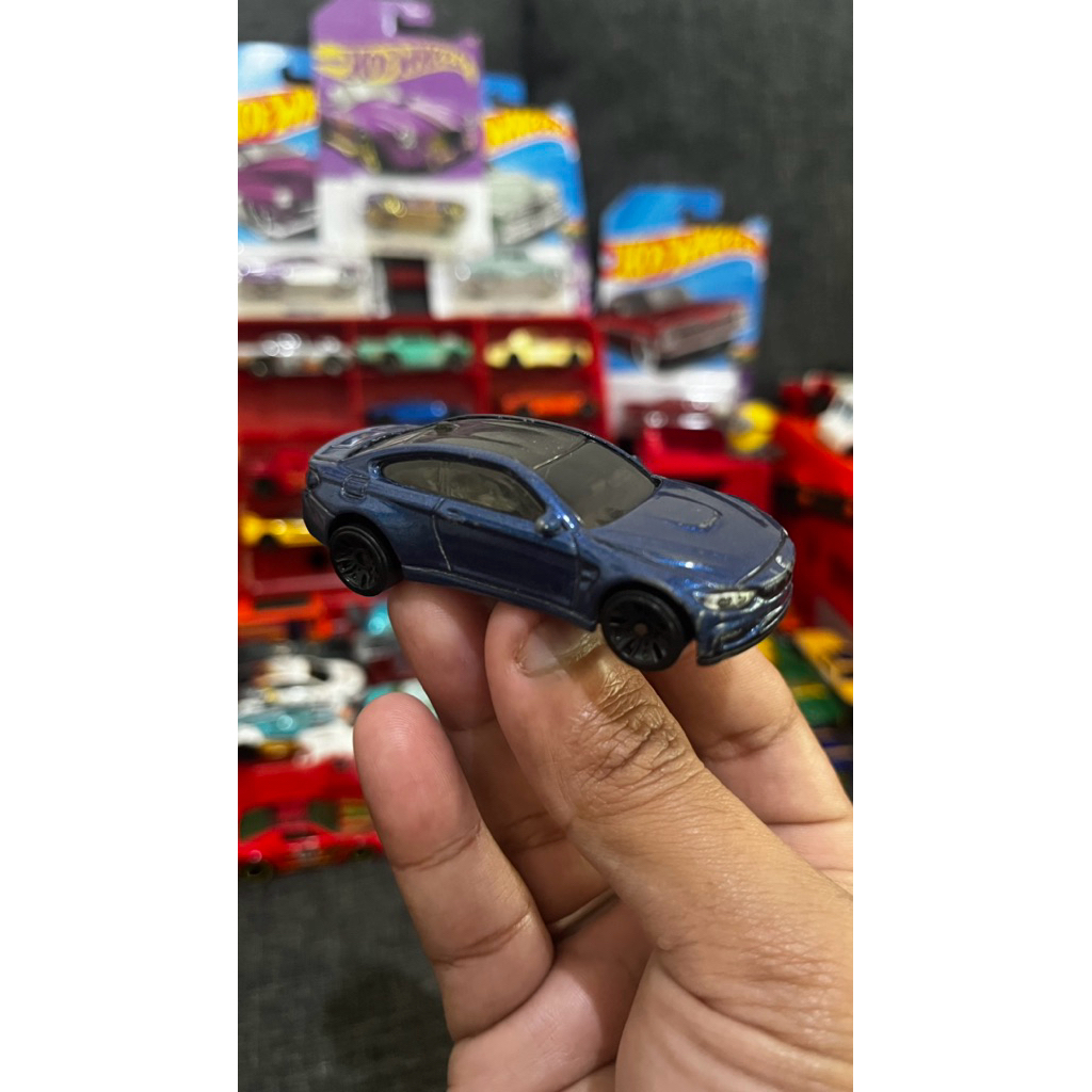 Hot Wheels BMW M4 2017 (Loose)