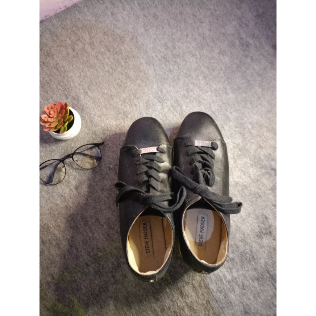 SEPATU WANITA STEVE MADDEN