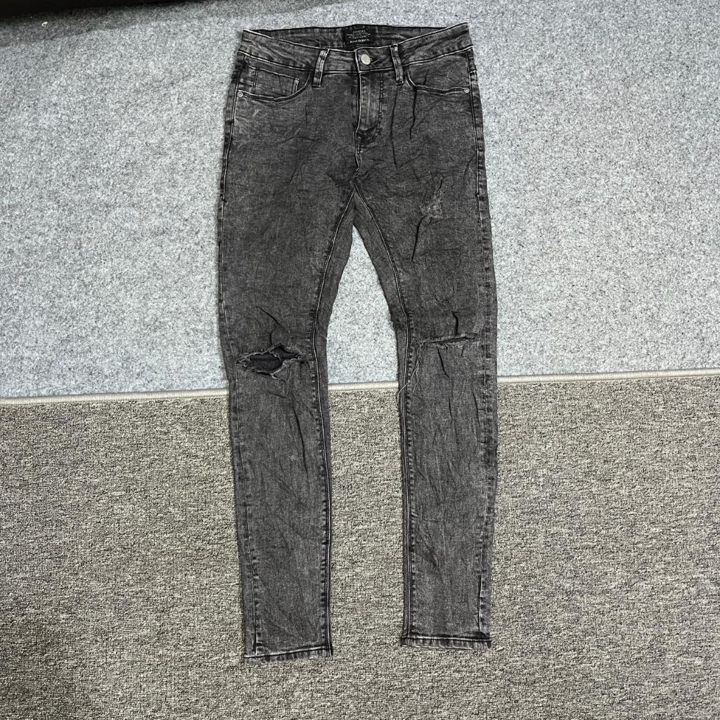 bershka jeans ripped pria