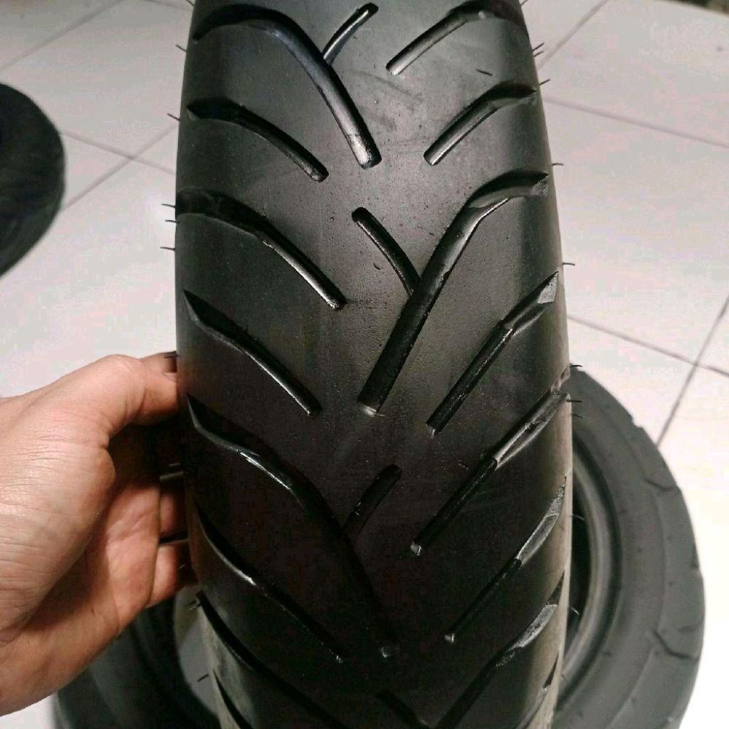 BAN MOTOR PCX160 BELAKANG 130/70-13 TUBELESS