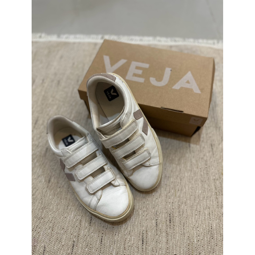 preloved sepatu brand Veja