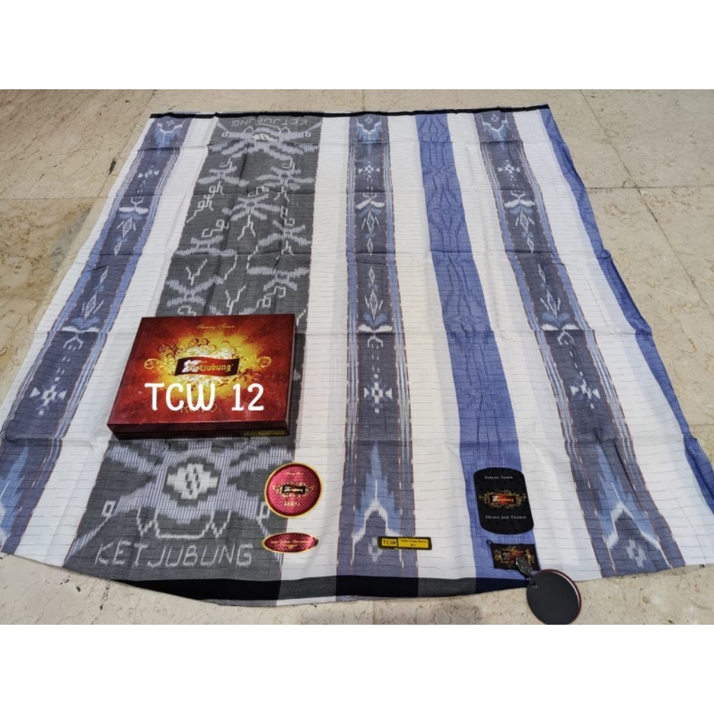 Sarung KETJUBUNG RED Mercerized Motif TCW GOLD 03