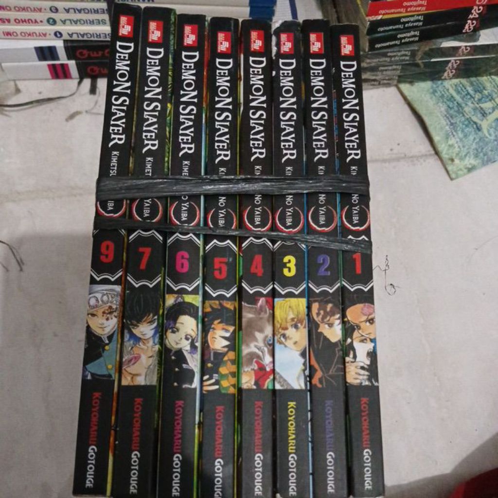 KOMIK DEMON SLAYER