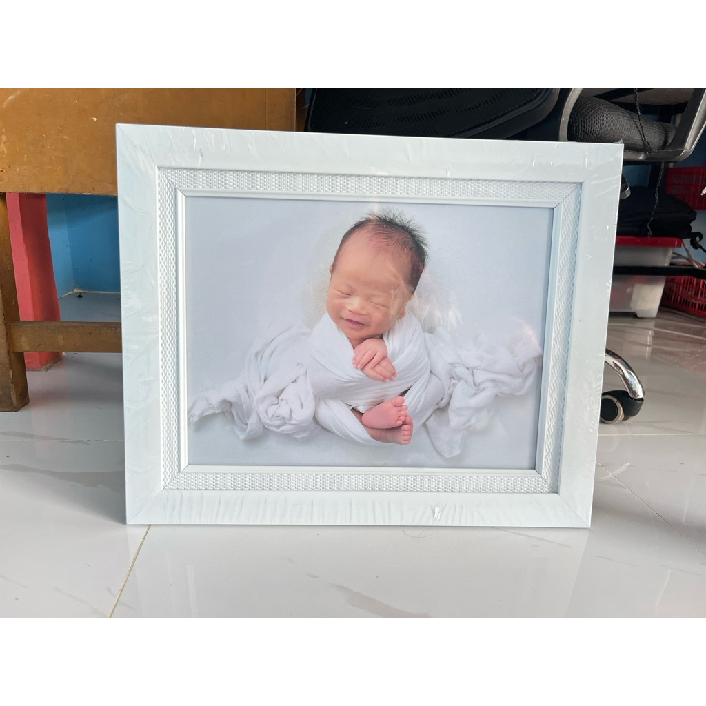 Cetak Foto + Bingkai Kaca 30x40cm 12R