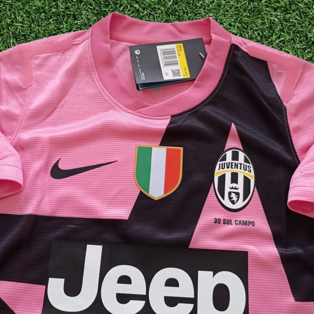 Juventus 3rd 2012/13 Player Issue