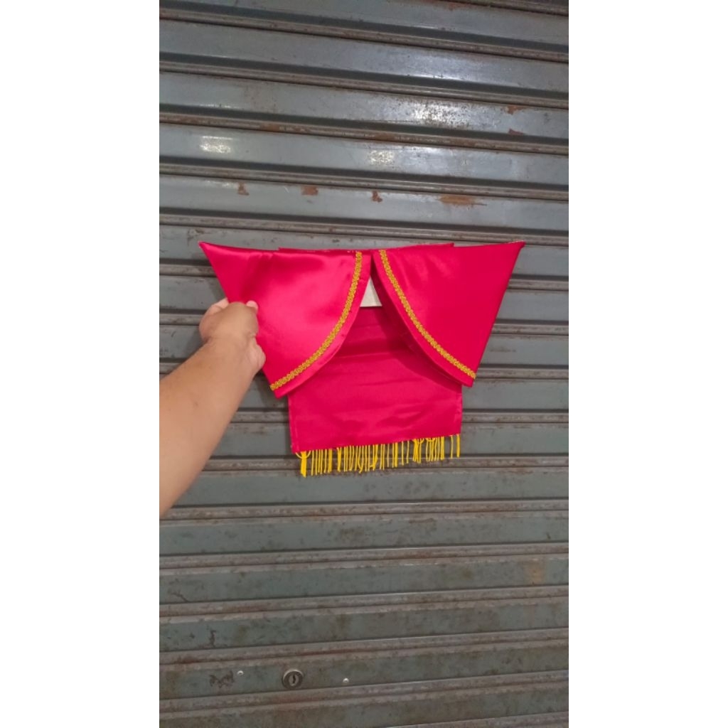 topi minang/mahkota minang
