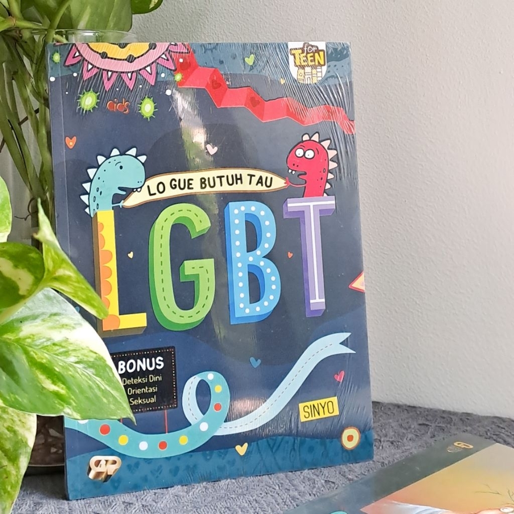 Preloved (Dapat 3 buku): LGBT, Organisasi Islam Menghadapi Kristenisasi, dan  Krisis Epistemologi da