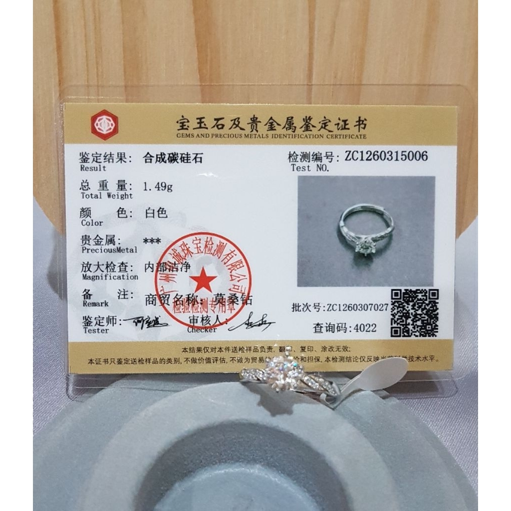Cincin moissanite bersertifikat
