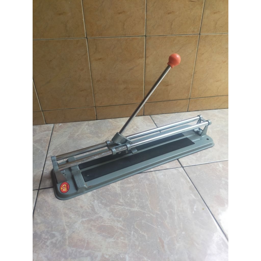 pemotong kramik uk 40 bosku