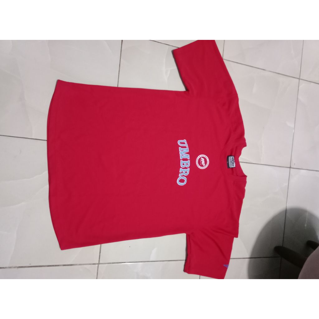 Kaos Merah Umbro