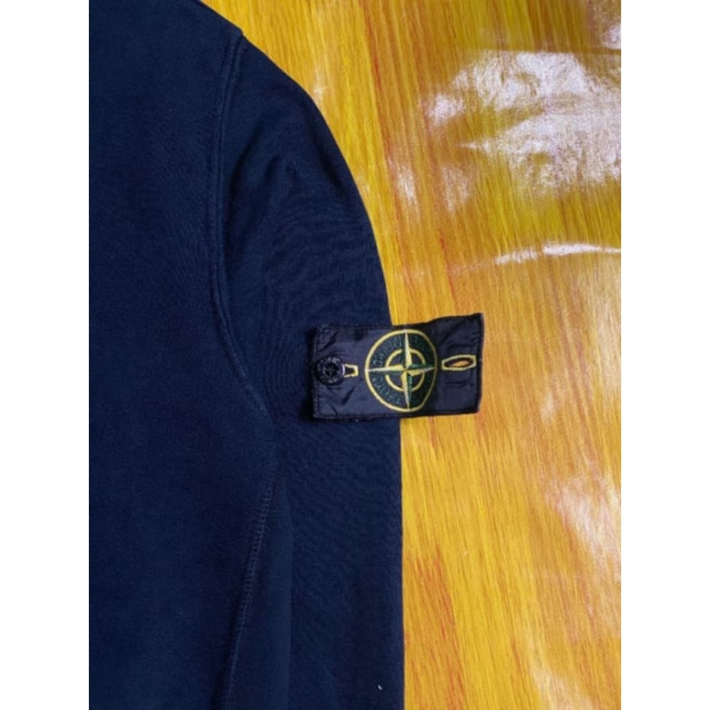 ziphoodie stone island size XL
