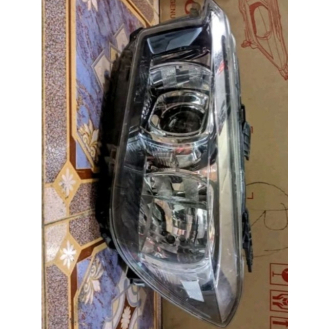 Headlamp lampu depan wuling confero S