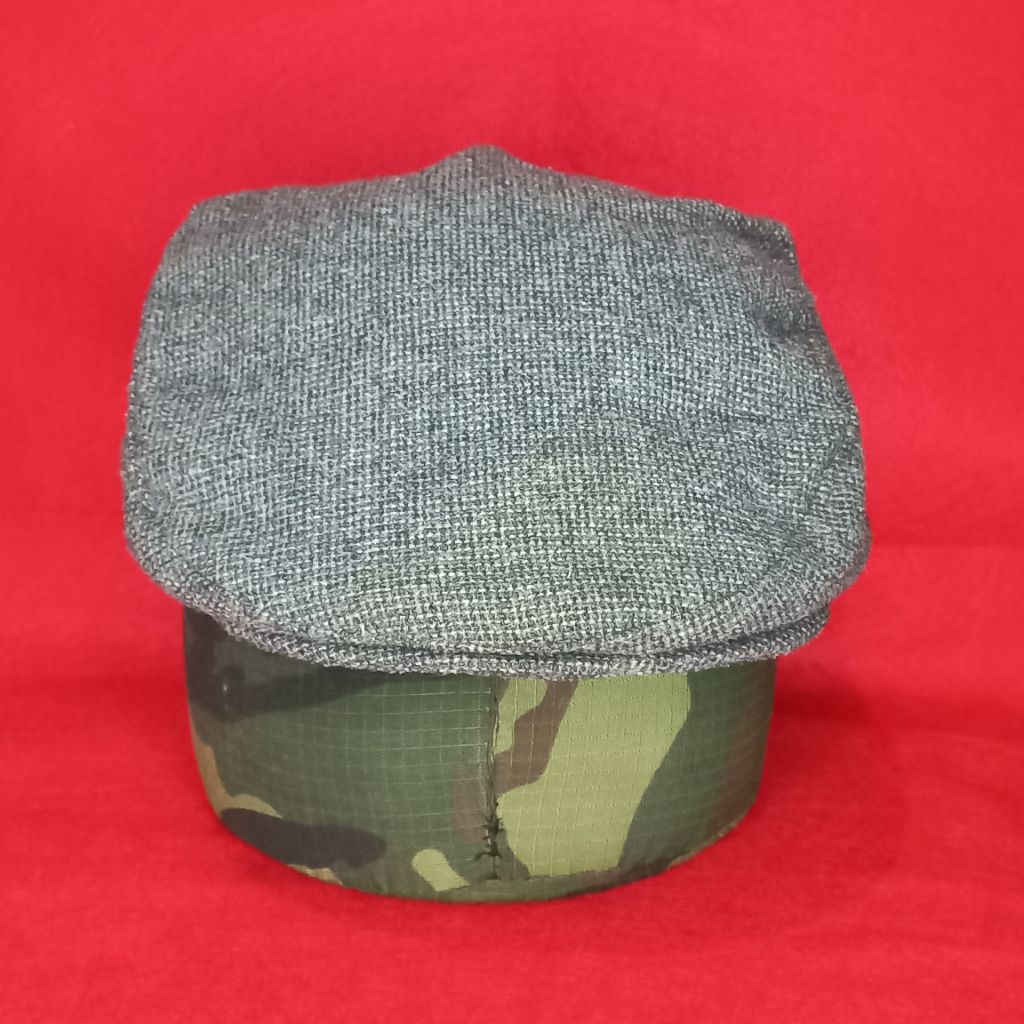 Topi Second Flat Cap Preloved 32