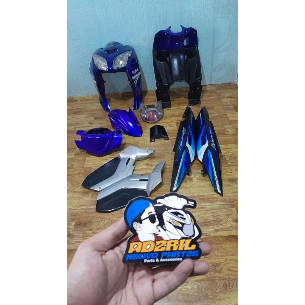 body nouvo z biru hitam striping 2007 fullset alus & kasar/ copotan.