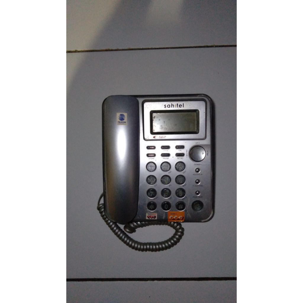 Telepon Kabel Sahitel