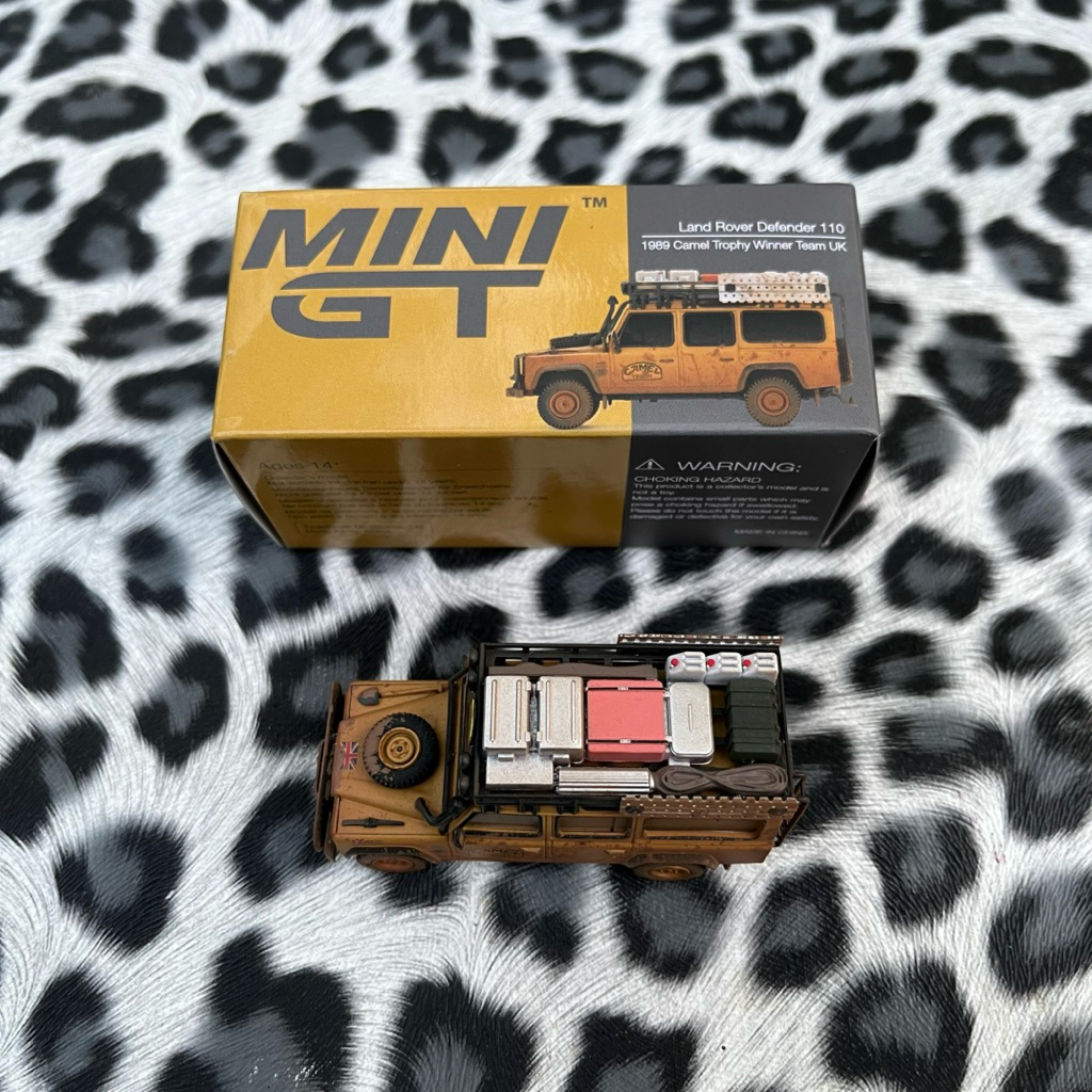 Mini GT Land Rover Defender 110 1989 Camel Trophy Winner Team UK
