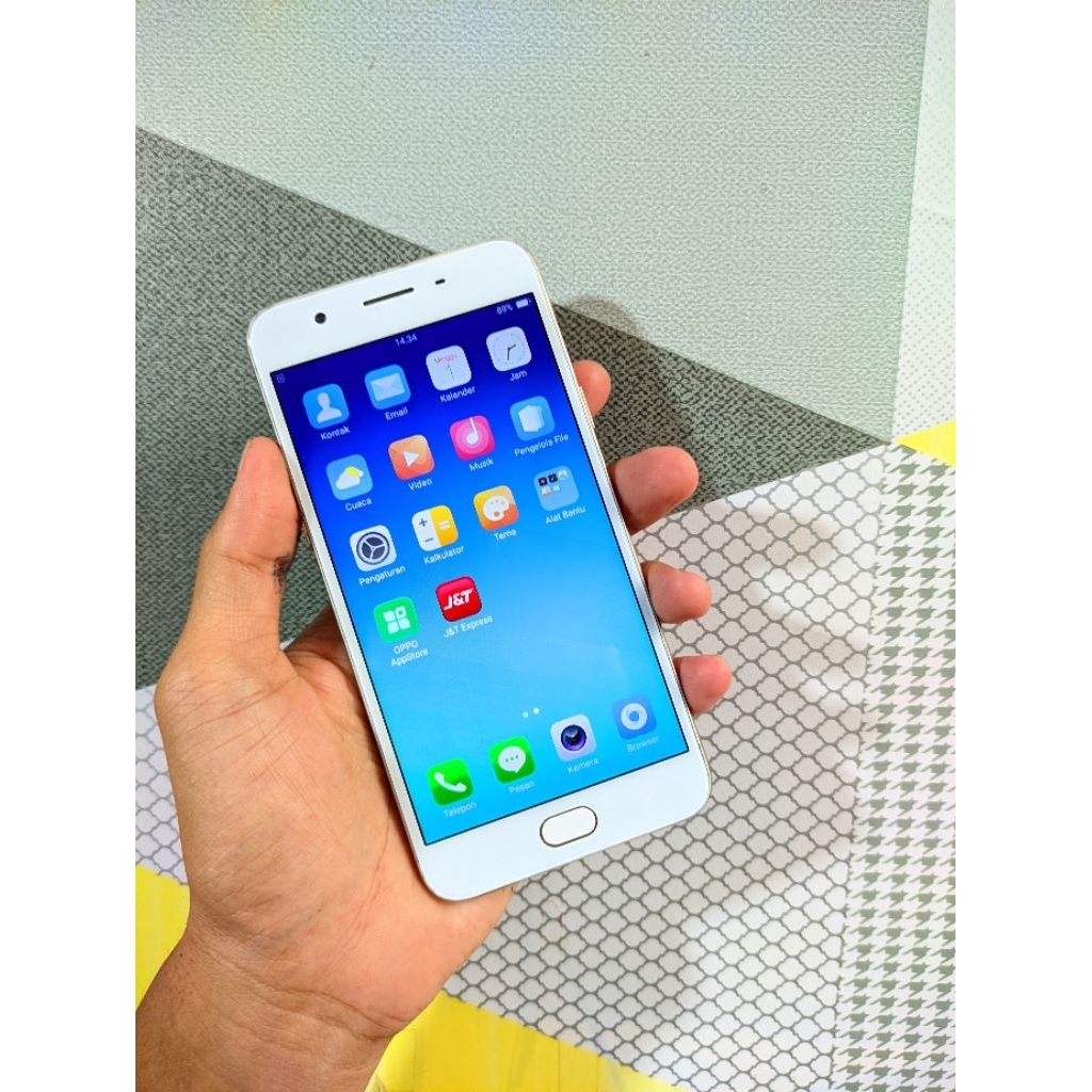 OPPO F1S RAM 4GB/64GB SECOND RESMI BERGARANSI DAN BISA RETUR YA