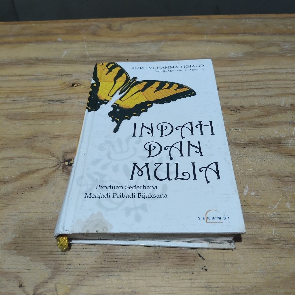 Buku Indah dan Mulia