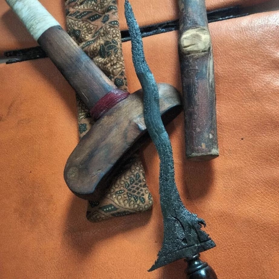 keris sepuh sempono bungkem luk 7 pitu lungan pamor mrambut banyu mili est tangguh pajajaran awal te