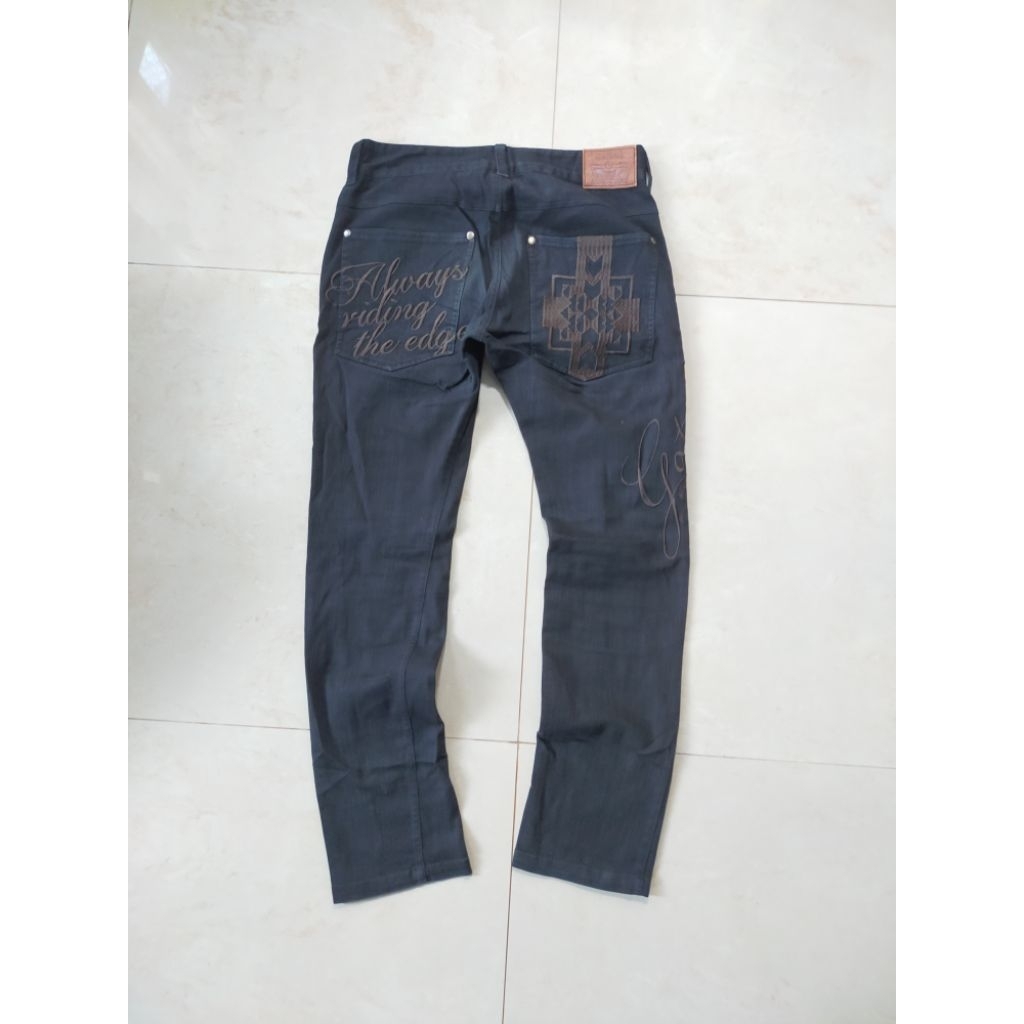 Jeans Hitam Gotcha