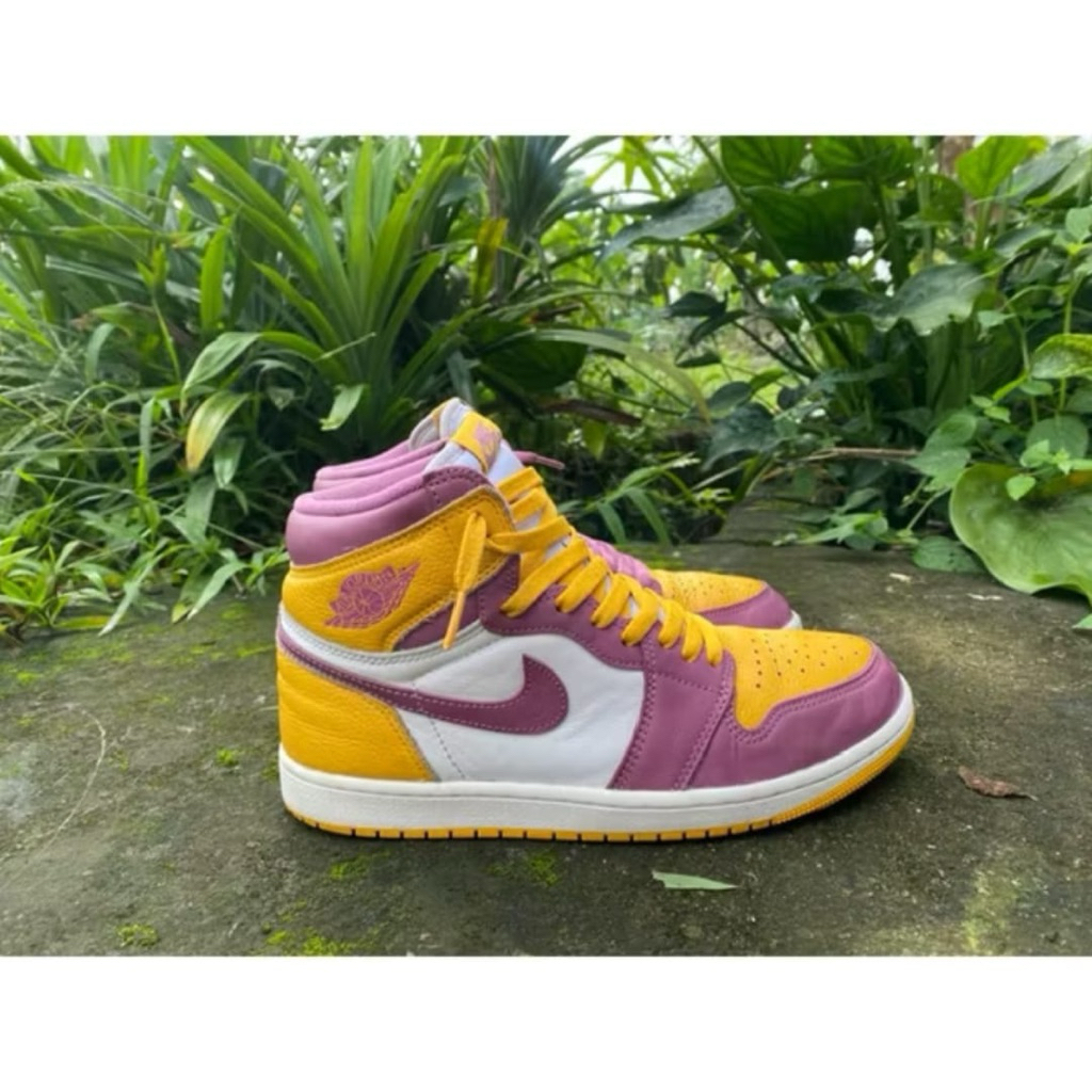 nike jordan lakers second